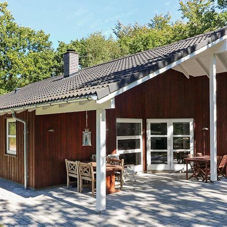 6 Person Holiday Home In Hadsund Odde Habitación foto